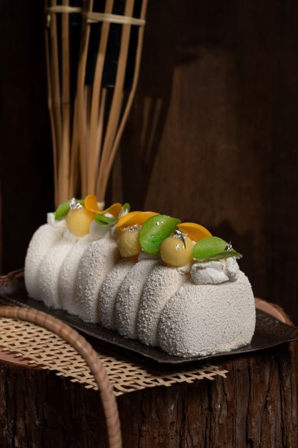 Pineapple Ogura Cake