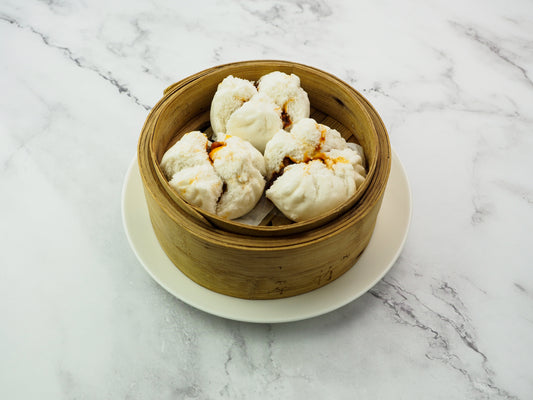 Steamed Bun with Honey Barbequed Chicken